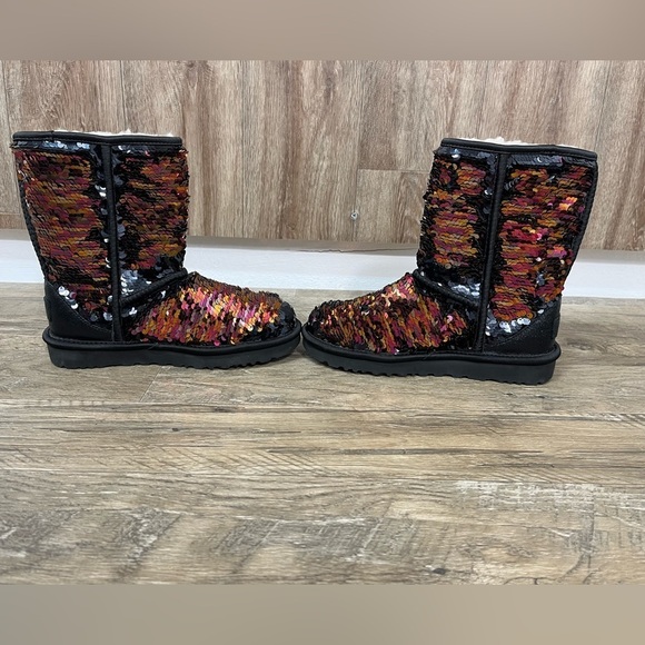 NEW UGG Reversible Sequin Boots - Picture 3 of 15